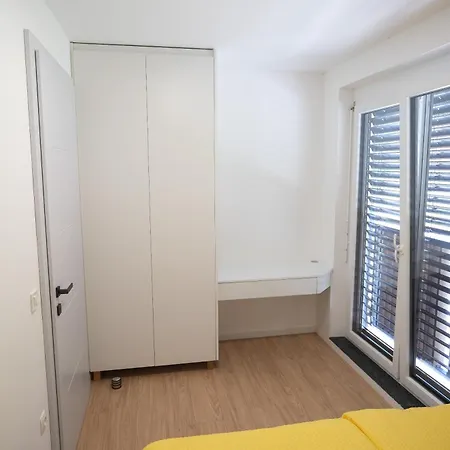 Apartma Ana Lejlighed *